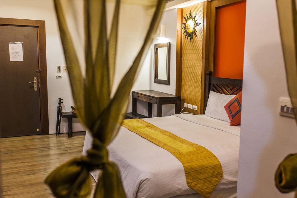 Seasons Bali Fashion Inn Kenting Buitenkant foto